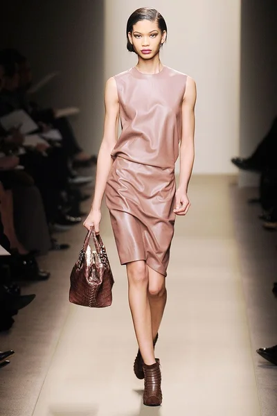 Look 10